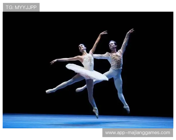 教练索菲亚·费琴科与弟子阿丽娜·戈尔巴乔娃的训练伙伴关系与地域选择 教练索菲亚·费琴科与弟子阿丽娜·戈尔巴乔娃的训练伙伴关系与地域选择