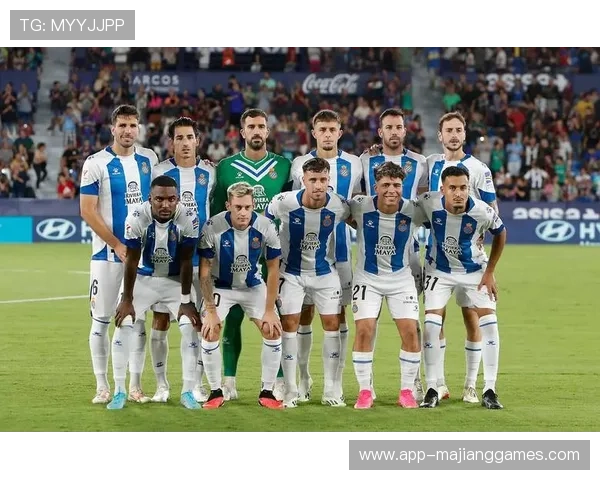 比利亚雷亚尔2-0战胜西班牙人，保级关键战全取三分